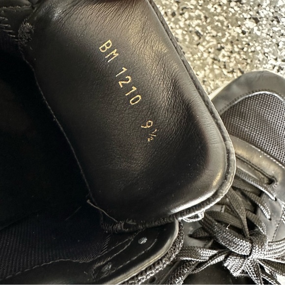 Louis Vuitton Run Away Sneaker - Picture 11 of 11